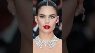 Sexy and Beautiful Sarah Sampaio wiki and fact