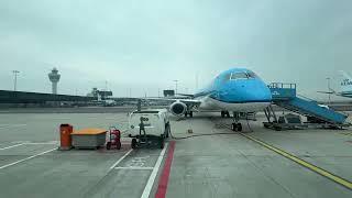 Pays Bas Amsterdam Aéroport Schiphol Tarmac / Netherlands Amsterdam Airport Schiphol Tarmac