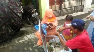 BELI BOLANG BALING BUAT BEKAL SEKOLAH Rutinitas Salwa Setiap Pagi Sebelum Berangkat Sekolah