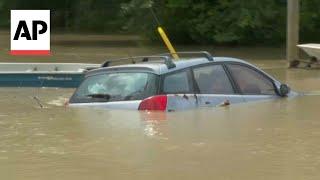 Texas floods: Hundreds rescued as waters continue rising in Houston