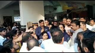 Veer Bhagat Singh International School Malad me Q kar rahe hai Parents Hungama.?
