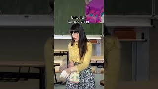 Unterricht in der Schule im Jahre 2030 ‍ || #comedy #lustig #lustigevideos