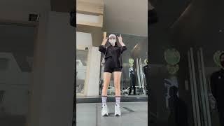 Dance wit me #shorts #dance #kienzy #tiktok #subscribe #youtube #love #viral #trending #girl #sexy