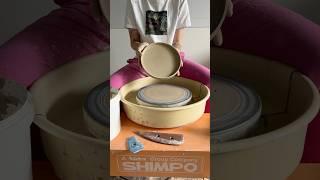 Как сгончарить тарелку за 40 секунд #pottery #ceramicplate #potterystudio #potteryshorts