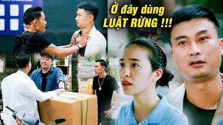 Vợ chồng trẻ mới từ QUÊ LÊN PHỐ đụng độ bảo kê dùng LUẬT RỪNG DẰN  MẶT | Làng trong phố | VTV Go