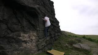 Cadshaw Castle Rocks - Cadger (6B)