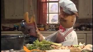 Swedish Chef Finds The Greatest Christmas Bird Of All