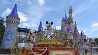 Mickey & Friends Cavalcade with new Cinderella Castle