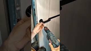How to install locks, hinges and door stops on wooden doors