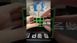 #rubikscube #duet #cube #cubing #rubik #tiktok #thesimonshi #rubiksc #rubicks #shorts