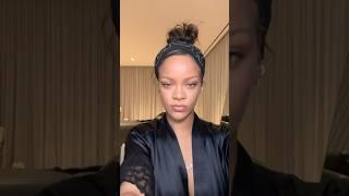 That Rihanna Glow With Soft’Lit Naturally Luminous Longwear Foundation