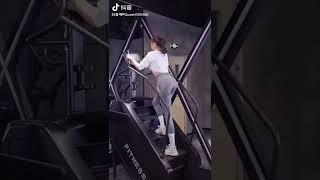 계단운동하는 방댕이