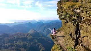 The thousand-meter-high ancient plank road is so thrilling