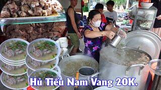 Sài Gòn hủ tiếu nam vang 20k còn sót lại nấu cực ngon, khách cực đông