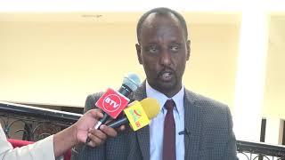 Sir Culus Warqadii Farmajo U Qoray Cheaten Iyo Khudbadi Ciro Borama Wa Isu Mid Max'ed Cali Bile