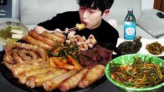 The beef intestines are really good. Daechang MUKBANG REALSOUND ASMR EATINGSHOW