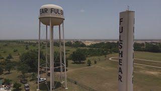 Fulshear residents fed up with water issues, call on city to halt new construction