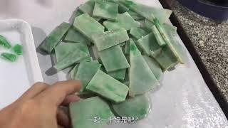 一起来看看翡翠片料市场，一大波高性价比，欣赏欣赏！ ∣翡翠精品首饰