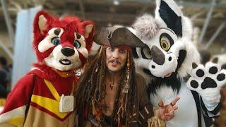 FURRIES AT COMIC CON!