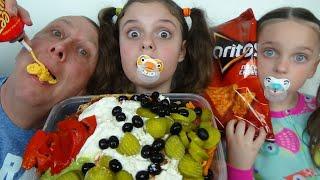 Bad Baby Giant Nachos and Candy Challenge Toy Freaks Victoria Annabelle ( reuploaded )