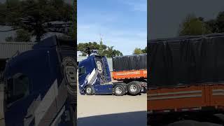 BRUNO GARCIA FOI BUSCAR MAIS UMA CARRETA NOVA NA FÁBRICA  #brunogarcia #truck