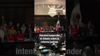 Senadores de oposición toman la tribuna, intentan suspender el debate sobre la reforma judicial