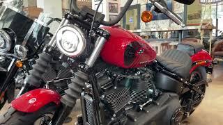 Street Bob 114 Harley-Davidson red 2022