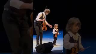 Wait for the ending  How cute is this  #funny #alexanderrybak #kotik