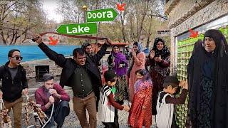 Lake, dance and praying: Doora's family on the way back