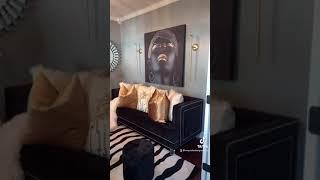 Black/Gold/White formal living room #black#gold#decorating#design