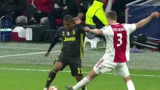 Douglas Costa skilled dribbles vs Ajax 2019 (4k Quality)