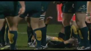 Wallabies vs All Blacks---Berrick Barnes scores the early try (Tri Nations 2009)