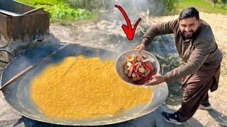 Gurr mein Sabziyan Daal di | How  to make Jaggery Powder | شکربنانےکا طریقہ