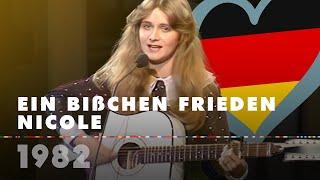 EIN BIßCHEN FRIEDEN – NICOLE (Germany 1982 – Eurovision Song Contest HD)