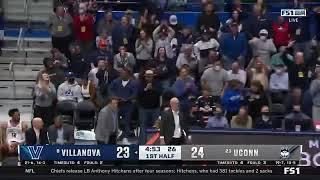 Dan Hurley ejected after pumping up UConn crowd, Villanova game