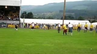 Capitano Slowio Cabar Tossing at Cowal