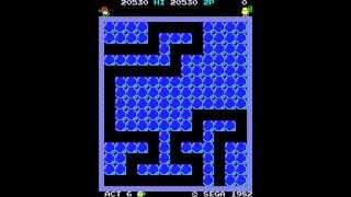 Arcade Game: Pengo (1982 Sega)