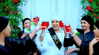 XAFLADII RIYAQ ABDI O INABA  CAADI EHEN / Bride to be party 