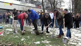 Wilhelm-Hauff-Realschule in Pfullingen bekommt neues Bewegungsspielfeld