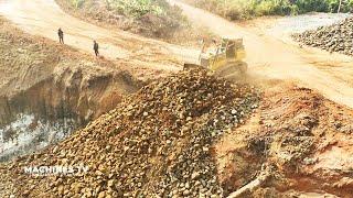 Update 80% Processing  Mountain Road Foundation Construction Technology Bulldozer Spreading Rock