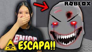 ESTAS CABEZAS GIGANTES ME QUIEREN MAT4R!!ESCAPA DE ELLAS| Regina MH