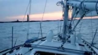 Restored 1988 30' Sabre Rockport sailing