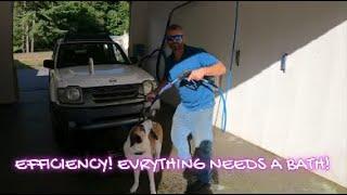 MOXLEY AND THE CAR NEED A BATH | TIME SAVING LIFE HACK | MULTITASKING