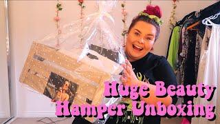 HUGE PR UNBOXING // SNS SUMMER BEAUTY HAMPER // Sophie Payne