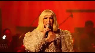 Vice Ganda performed Karakaraka & Rampa At Roque Rox Santos 15thAnniversary Concert at Music Museum