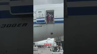 Air hostesses trying to close door  #shorts