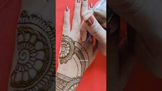 Beautiful back hand mehndi design 2024 #mehandi #hennadesign #mehndi #shorts