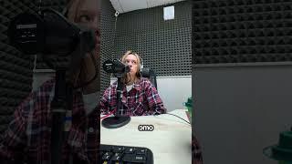 Она налила бокал… и