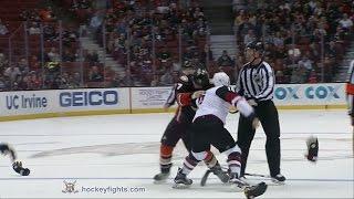 Max Domi vs Ryan Kesler Nov 4, 2016 - Arizona feed