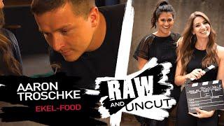 Aaron Troschke spielt Ekel-Food-Challenge | Stutenmilch und Tausendjährige Eier | Raw and Uncut